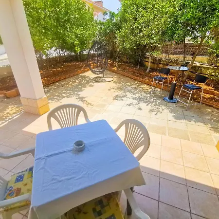 The Barbeque Garden House