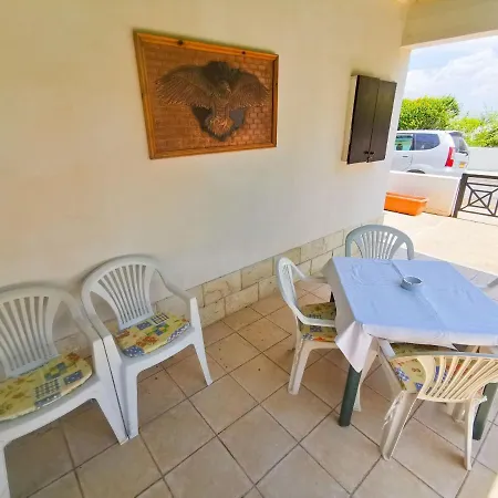 The Barbeque Garden House